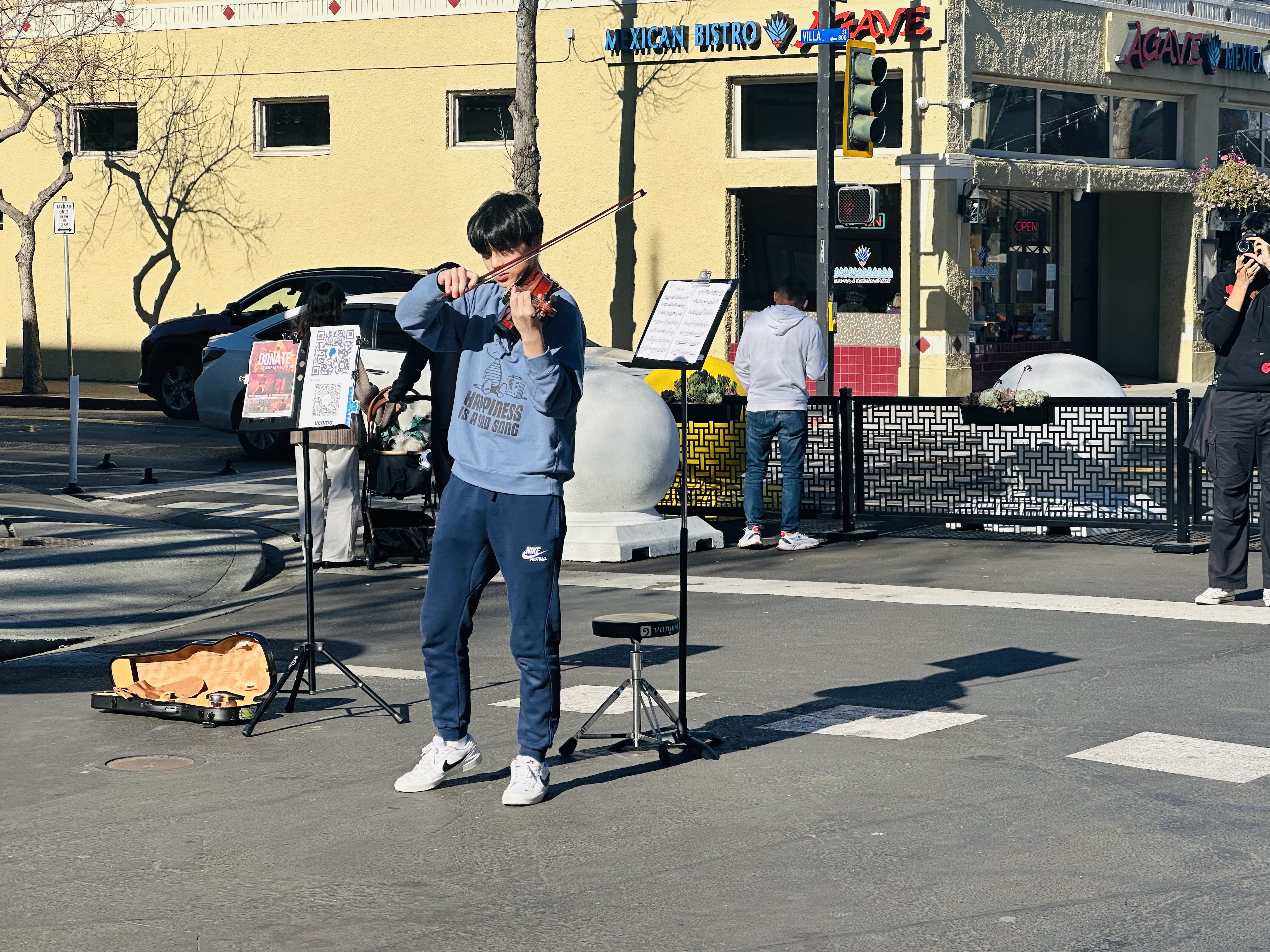 Street performance on Castro Street