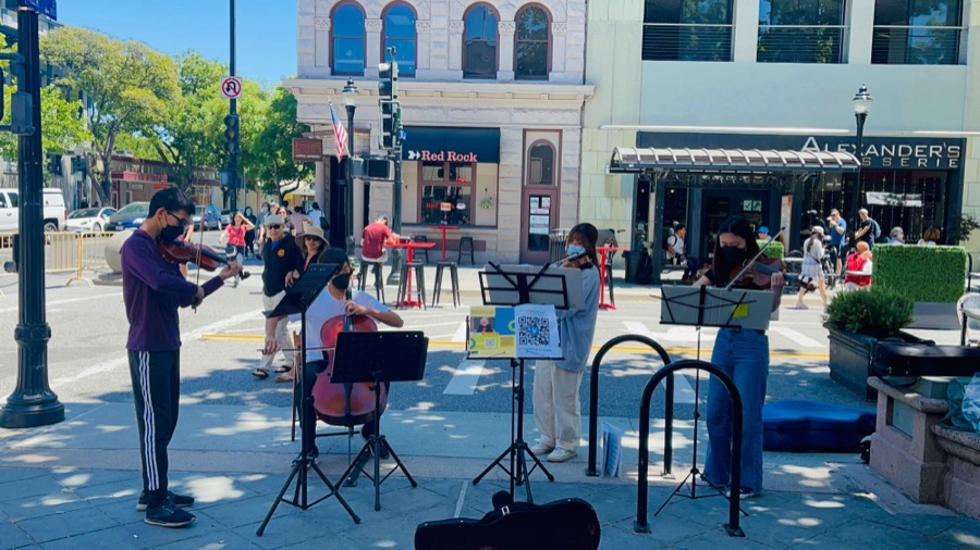 Quartet busking on Castro Street